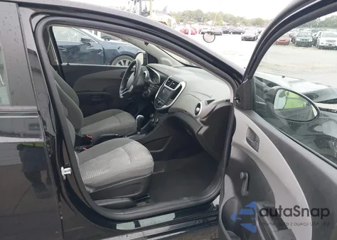 2017 Chevrolet Sonic Ls Auto z USA, uszkodzony, nr VIN 1G1JB5SH7H4174546